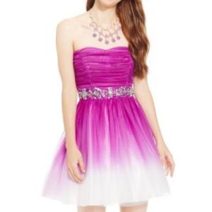 Strapless formal dress